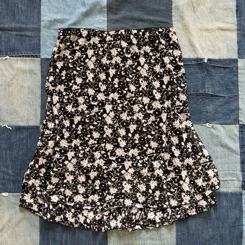 notations floral black & white flowy skirt boho ruffle midi petite XL